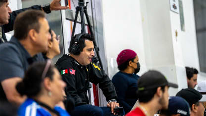 El color del hockey: Francisco Rivera le da una voz de la NHL a la LATAM Cup