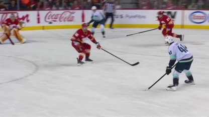 SEA@CGY: Kakko scores PPG against Dustin Wolf