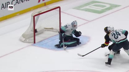 SEA@VAN: Rossi scores goal against Philipp Grubauer