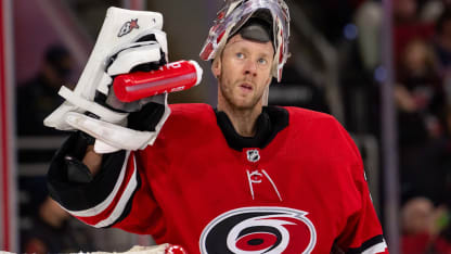 Les Hurricanes soumettent Raanta au ballotage