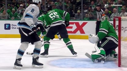 Keller surprend DeSmith