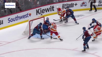CGY@COL: Strome scores goal against Scott Wedgewood