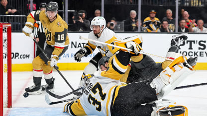 Dorofeyev strikes at the side of the net