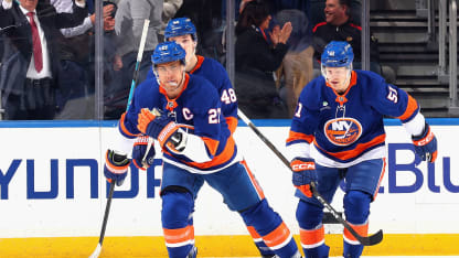 Lee tips in Schaefer's blast