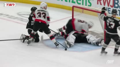 Hischier pousse un retour derrière Reimer