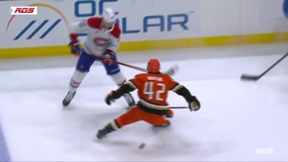 MTL@ANA: Hutson marque un but en A.N. contre Lukas Dostal