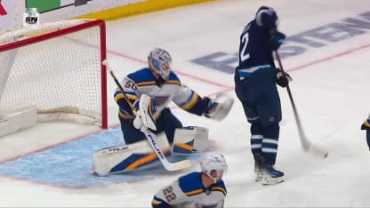 STL@WPG: Niederreiter scores goal against Jordan Binnington