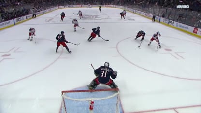 Trocheck loge derrière Hutchinson