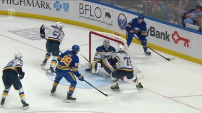 STL@BUF: Tuch marque un but contre Jordan Binnington