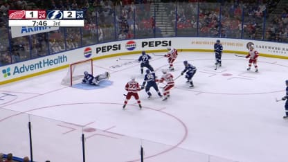 Kane se fait voler par le poteau