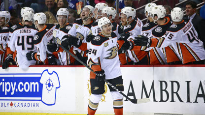 celly2_mediawall_032619atVAN