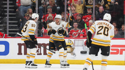 In Slovak: Pastrnak weaves in beautiful backhand shot