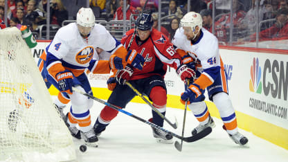 P_10.9.16_1284x722_IslandersCaps