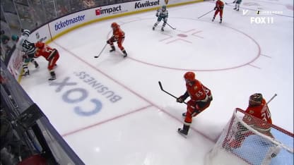 Ostapchuk double l'avance en 3e période