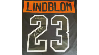 Lindblom jersey photo 2