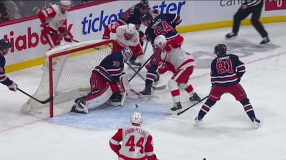 DET@WPG: Compher scores goal against Connor Hellebuyck