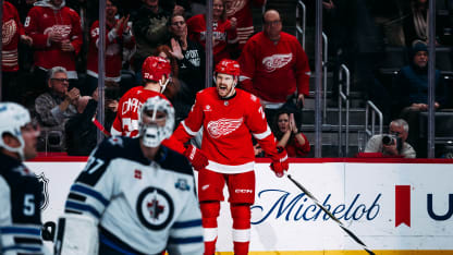 WPG@DET: Appleton scores goal against Connor Hellebuyck