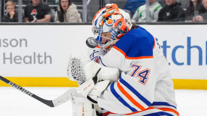 Skinner zareagoval nulou a 26 zákrokmi