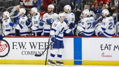 TBL at NJD | Point strikes for goal seven