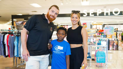 coyotes volunteer back to school shopping
