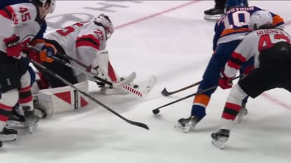 NJD@NYI: Holmstrom scores goal against Jacob Markstrom