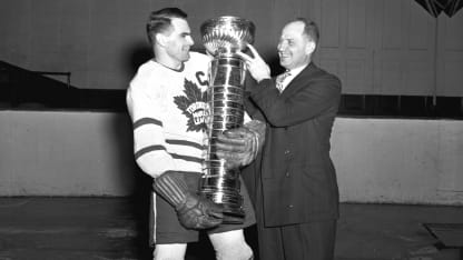 1947 Cup Syl Apps Hap Day