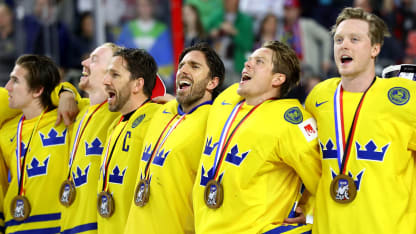 Team Sweden, Henrik Lundqvist and others singing
