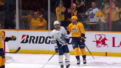 TOR@NSH: Smith scores empty-net goal