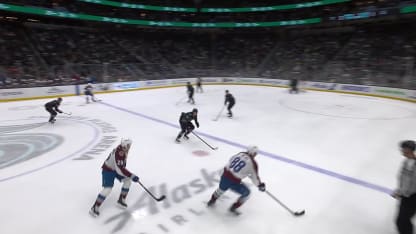 Kadri fait dévier le tir de Malinski