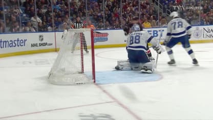 Les Sabres reprennent les devants grâce à Zucker