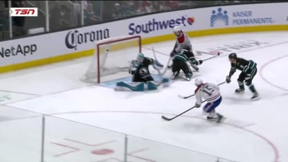 MTL@SJS: Newhook scores goal against Yaroslav Askarov