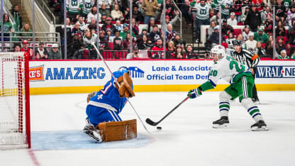 Aho yltää merkkipaalulle alivoimalla