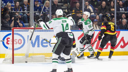 Rantanen kiepauttaa upean maalin