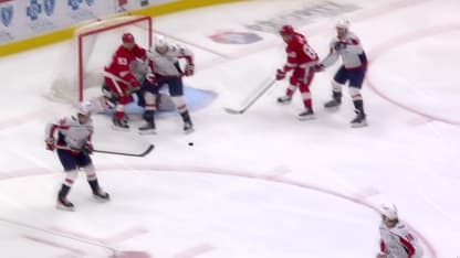 DeBrincat lance les festivités