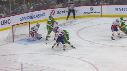NYI@MIN: Jones scores goal against Ilya Sorokin