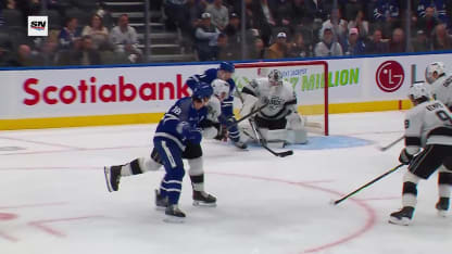 LAK@TOR: Tavares scores PPG against Pheonix Copley