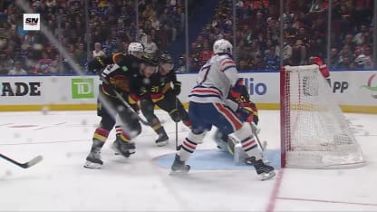 McDavid creuse l'écart en A.N.