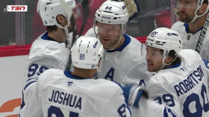 TOR@WSH: Rielly scores goal against Logan Thompson