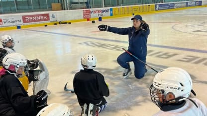 Spielerin, Trainerin, TV-Expertin: Julia Zorn lebt für Eishockey