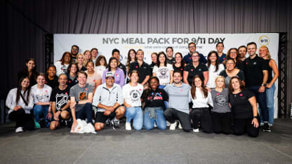 NHL volunteers at NYC Meal Pack for 9-11 Day