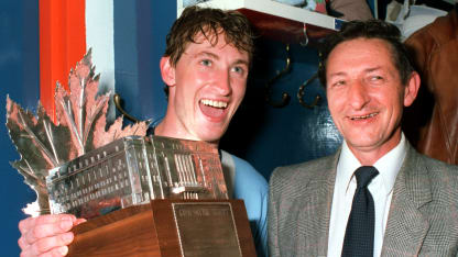 #424 Gretzky&dad (84-85) 2
