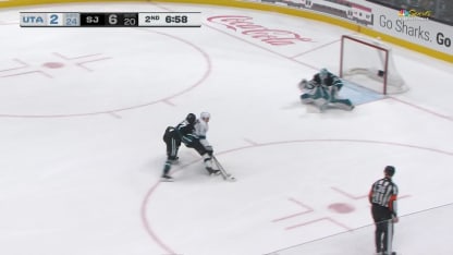 UTA@SJS: Askarov with a great save against Dylan Guenther