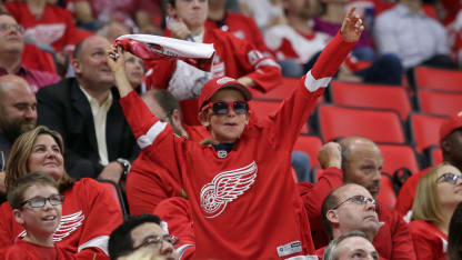 little caesars arena-fan