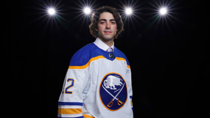 20220707 Savoie Portrait Mediawall