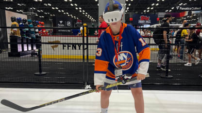 Sense Arena forward in Islanders jersey