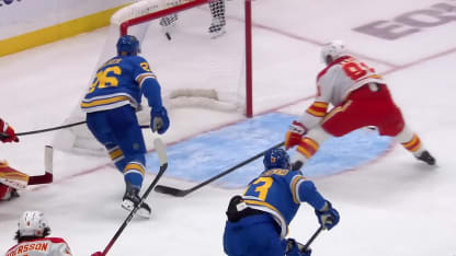 Walker extends the lead