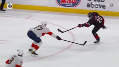 Aho profite de l'écran pour son deuxième