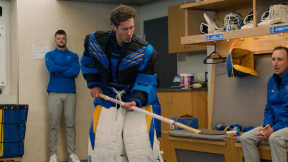 Celebrating Binnington's franchise record