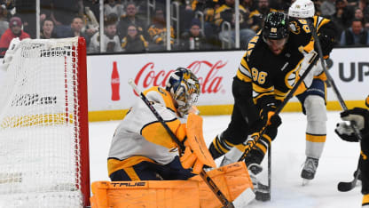 McAvoy rejoint Pastrnak en prolongation