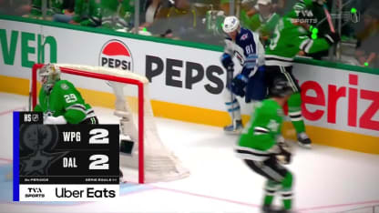 Hellebuyck sort la mitaine!